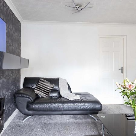 Capri 13 Sa: University-Adjacent House with EV Charging Loughborough Exterior photo