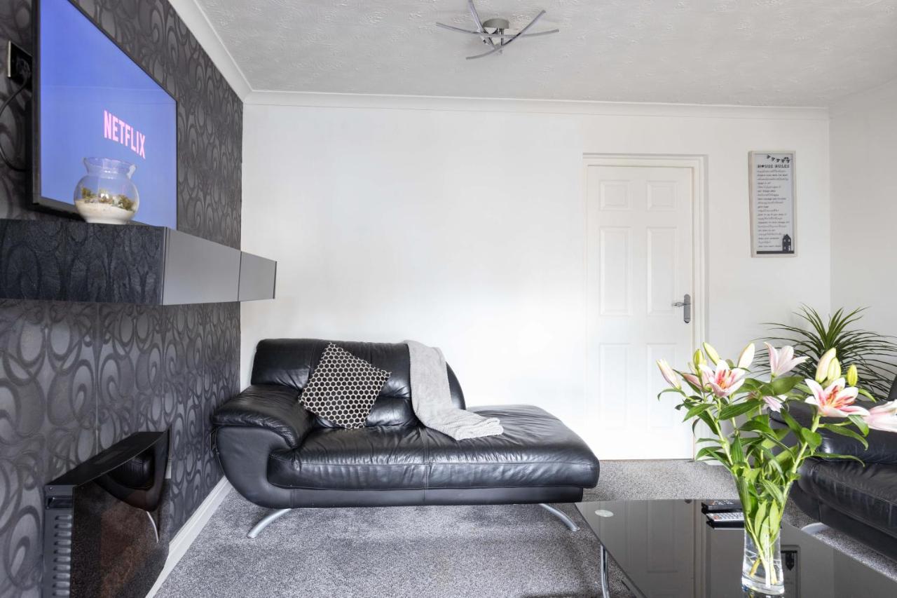 Capri 13 Sa: University-Adjacent House with EV Charging Loughborough Exterior photo