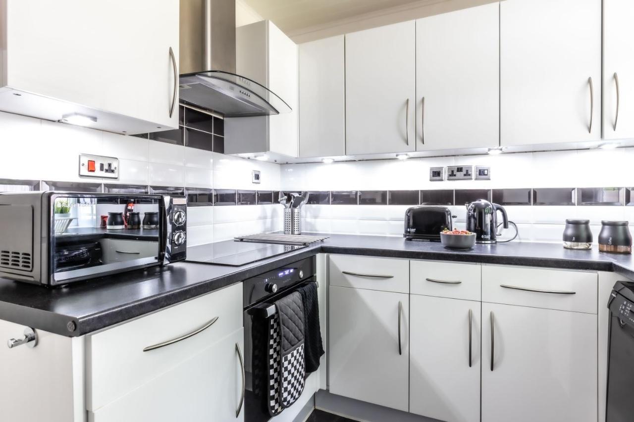 Capri 13 Sa: University-Adjacent House with EV Charging Loughborough Exterior photo